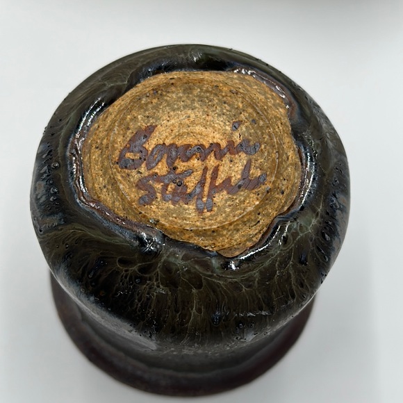 Signed Bonnie Staffel Iridescent Glaze Pottery Clay Cup - Picture 5 of 16